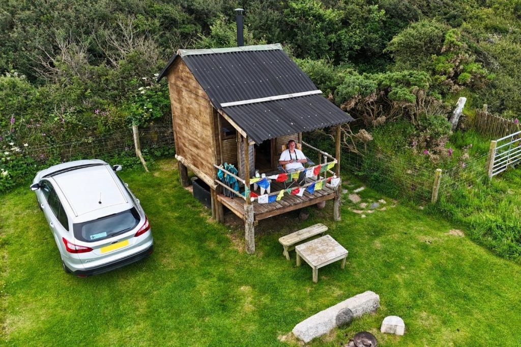 A Loas Style hut situated on the South West Coast Path above Tregardock Bay.